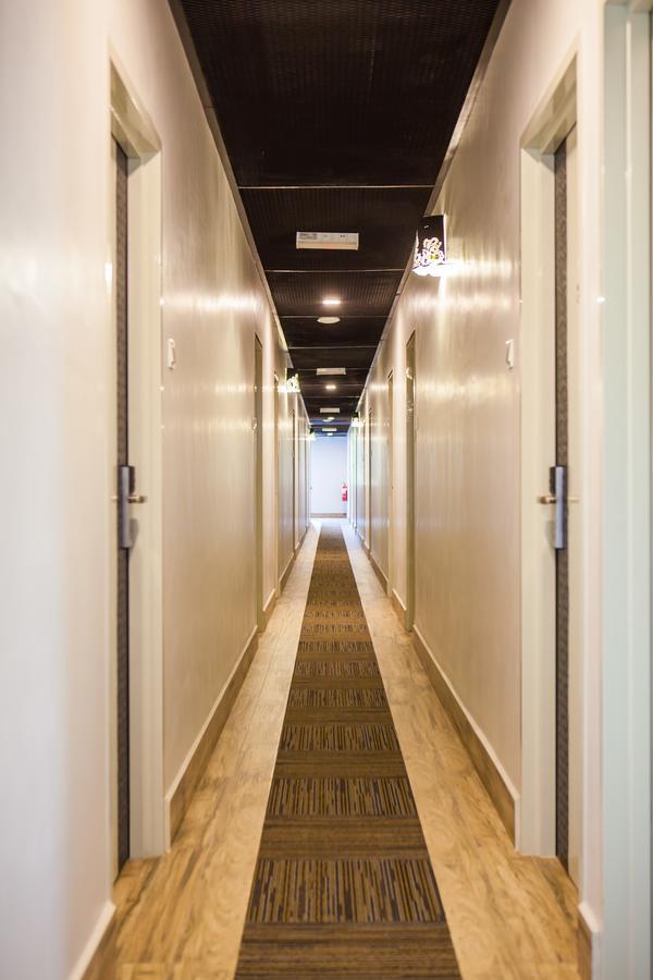 Bzz Hotel Skudai Εξωτερικό φωτογραφία