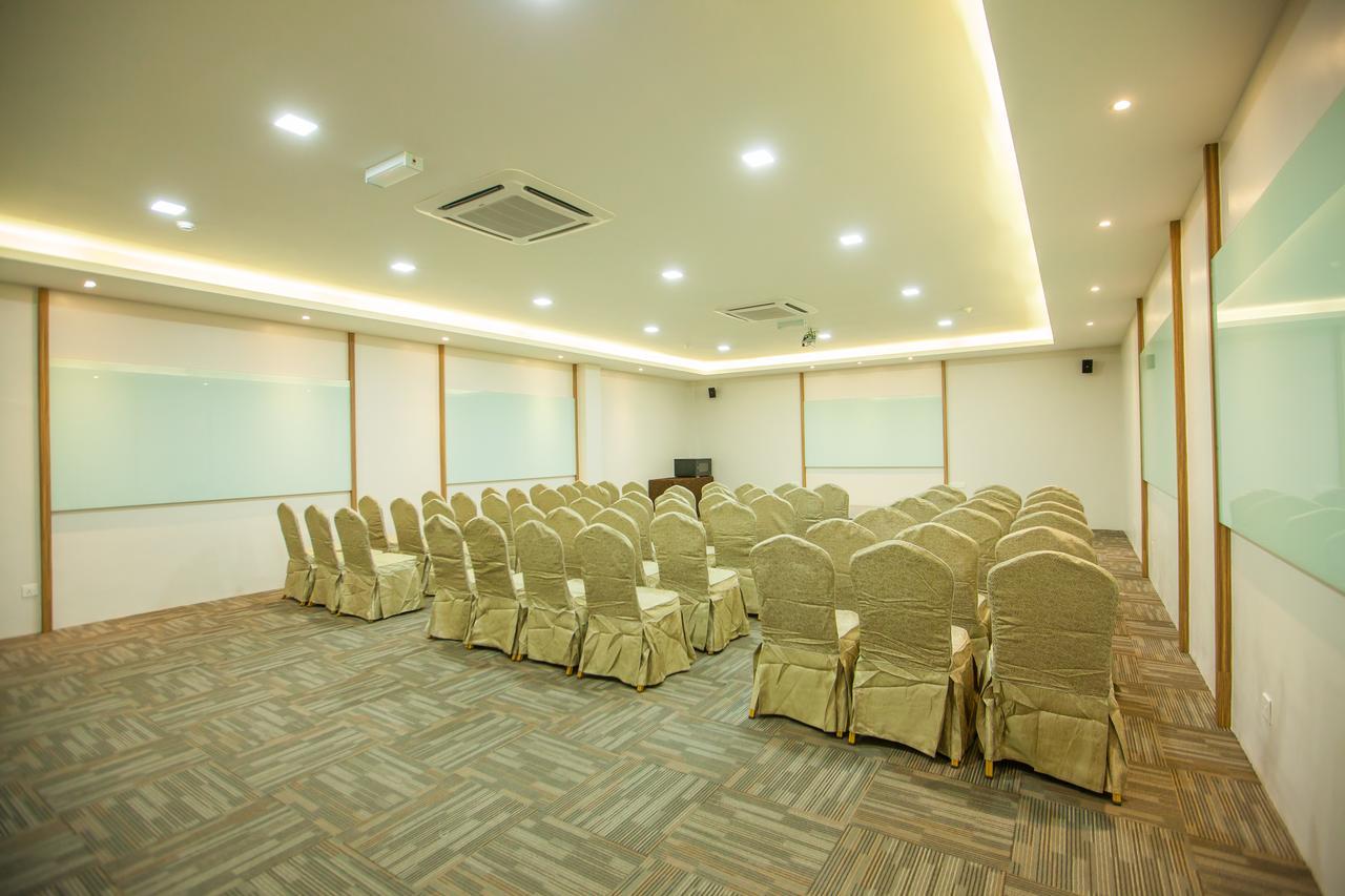 Bzz Hotel Skudai Εξωτερικό φωτογραφία